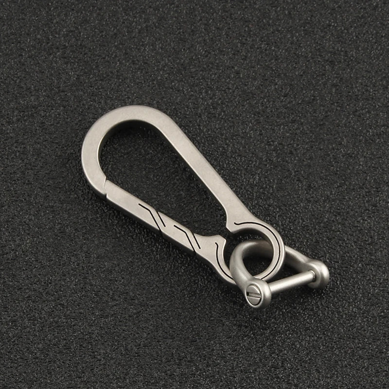 Titanium Buckles EDC Outdoor Tool Titanium Alloy Keychain Tiranium Buckle Key Ring Car A detail view