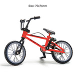 1:10 Scale Simulated Decoration Tools for RC Crawler TRX4 SCX10 lifestyle view