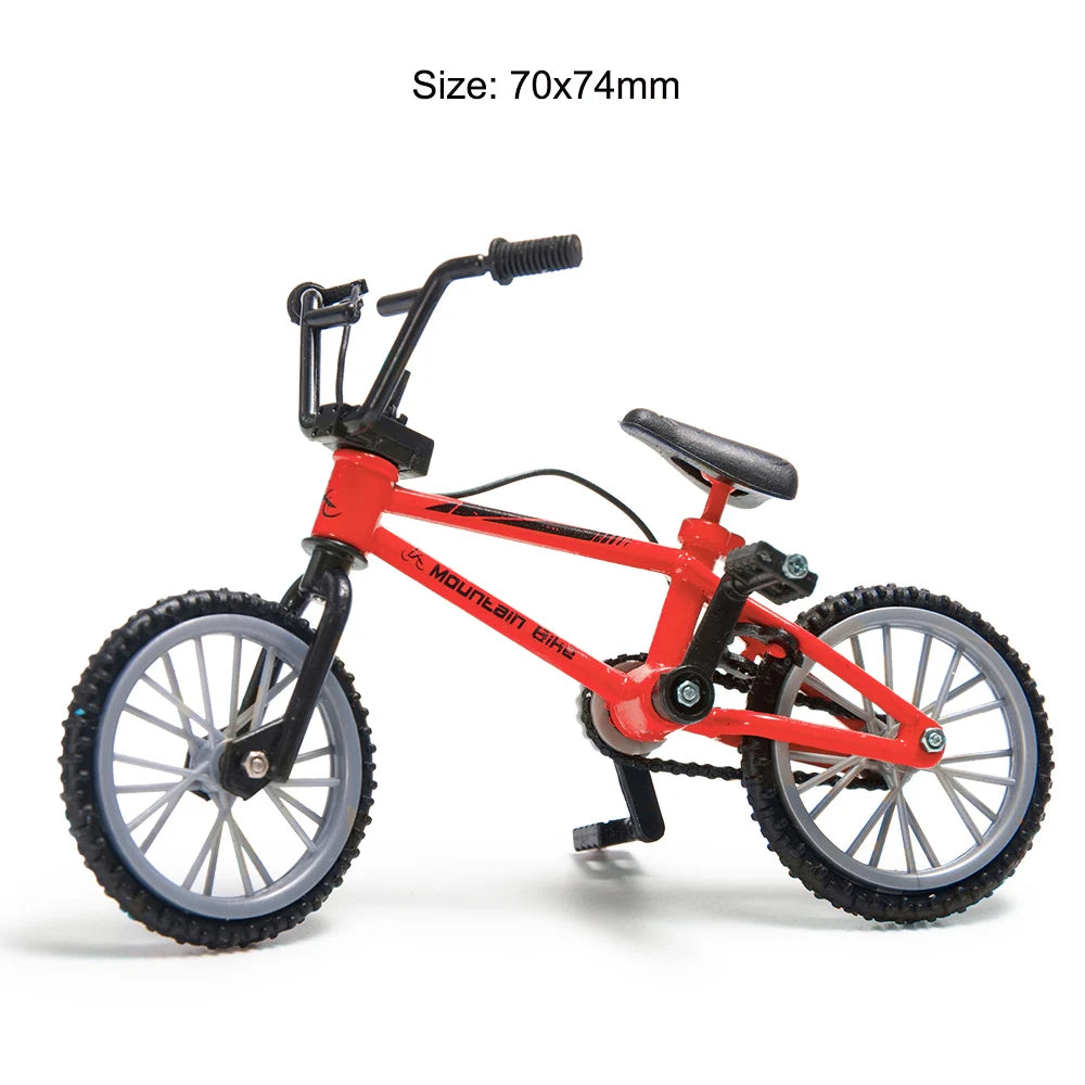 1:10 Scale Simulated Decoration Tools for RC Crawler TRX4 SCX10 lifestyle view
