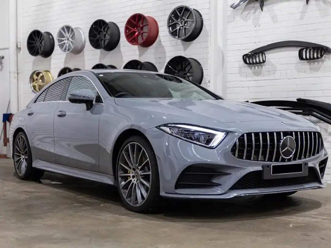 Glossy Vinyl Wrap Film Waterproof Auto Motorcycle Bright Body Wrap Sticker Gloss Wrap close-up view
