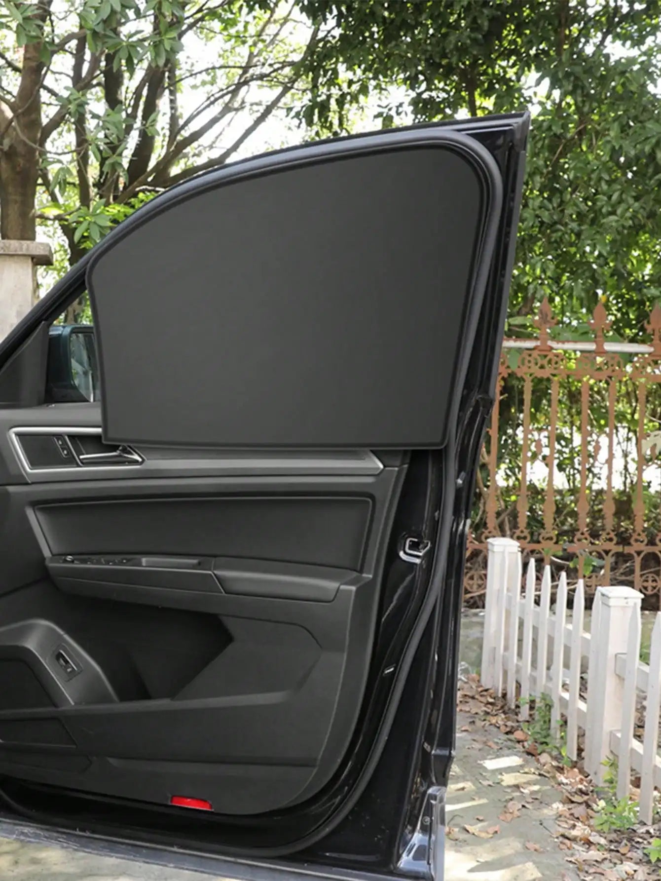 Magnetic Car Sunshade | 10 Strong Magnets for Full Lightproof Shading detail view