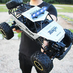 Oike RC Car Remote Control Climbing Vehicle Outdoor All Terrain 4X4 Off-road Trucks Ro close-up view