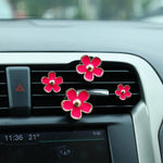 Little Daisy Car Air Vent Perfume Clip Cute Cars Aroma Diffuser Pendant Creative Girly close-up view