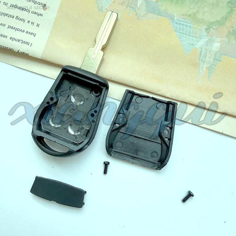 2 3 Buttons HU58 HU92 Blade Car Key Housing Key Case Shell for BMW E31 E32 E34 E36 E38 close-up view