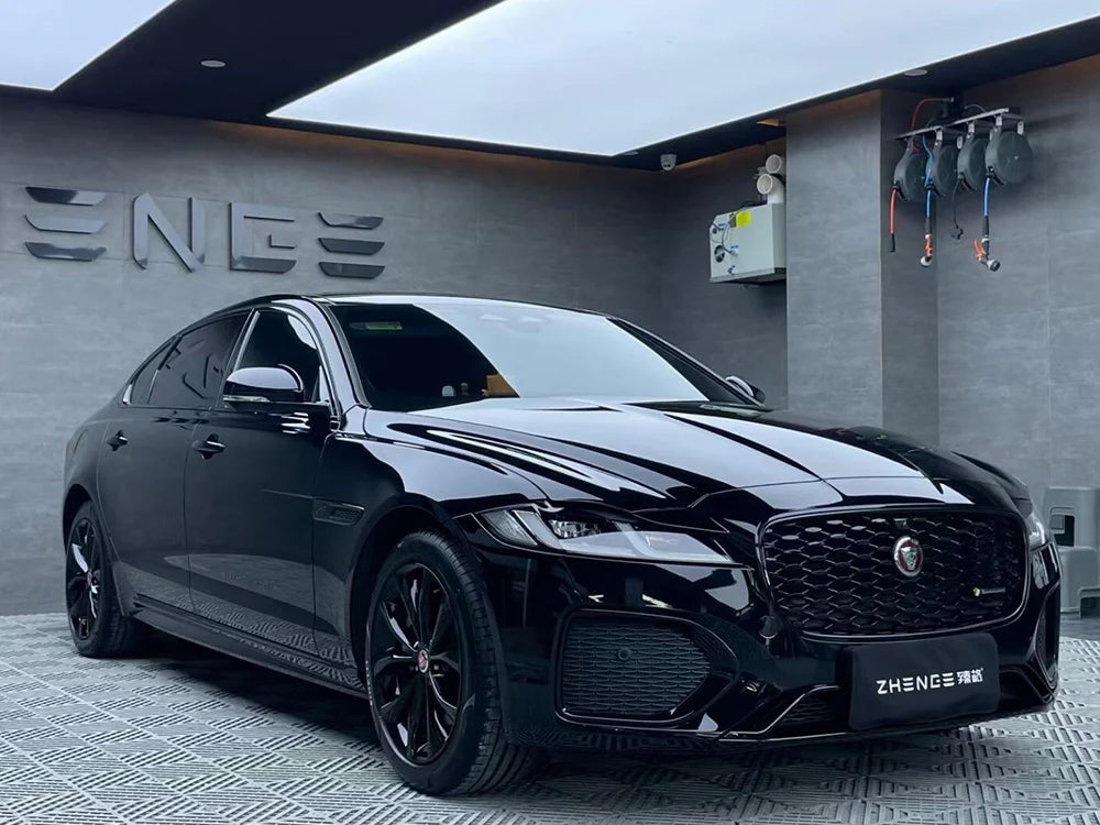 Premium PET Gloss Black Vinyl Wrap Film Car Stickers Foil Air Release Channels For Au lifestyle view