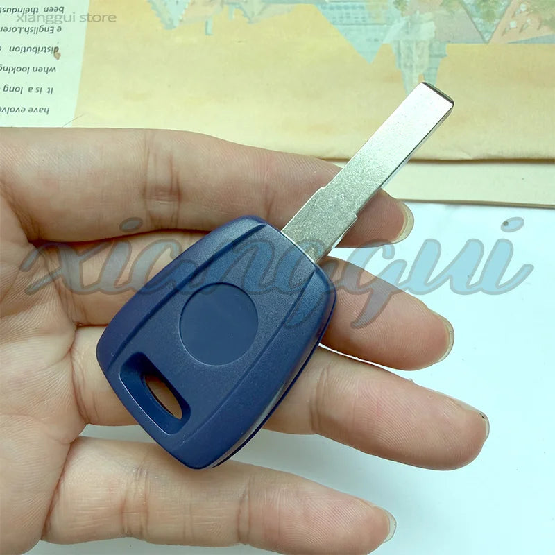 No Buttons Car Key Housing Key Case Shell for Fiat 500 Punto Ducato Stilo Panda Idea lifestyle view
