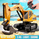 RC Excavator 2.4Ghz 6 Channel 1:24 RC Engineering Car Alloy And Plastic Excavator Boy Toy 6CH And 5C