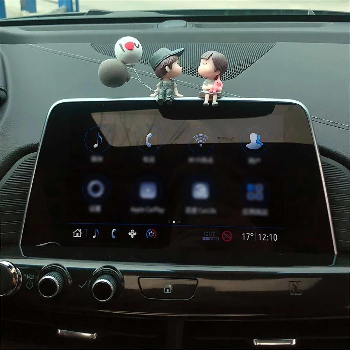 Cute Ornaments Couple Action Figurines Balloons For Car Dashboard Decoration detail view
