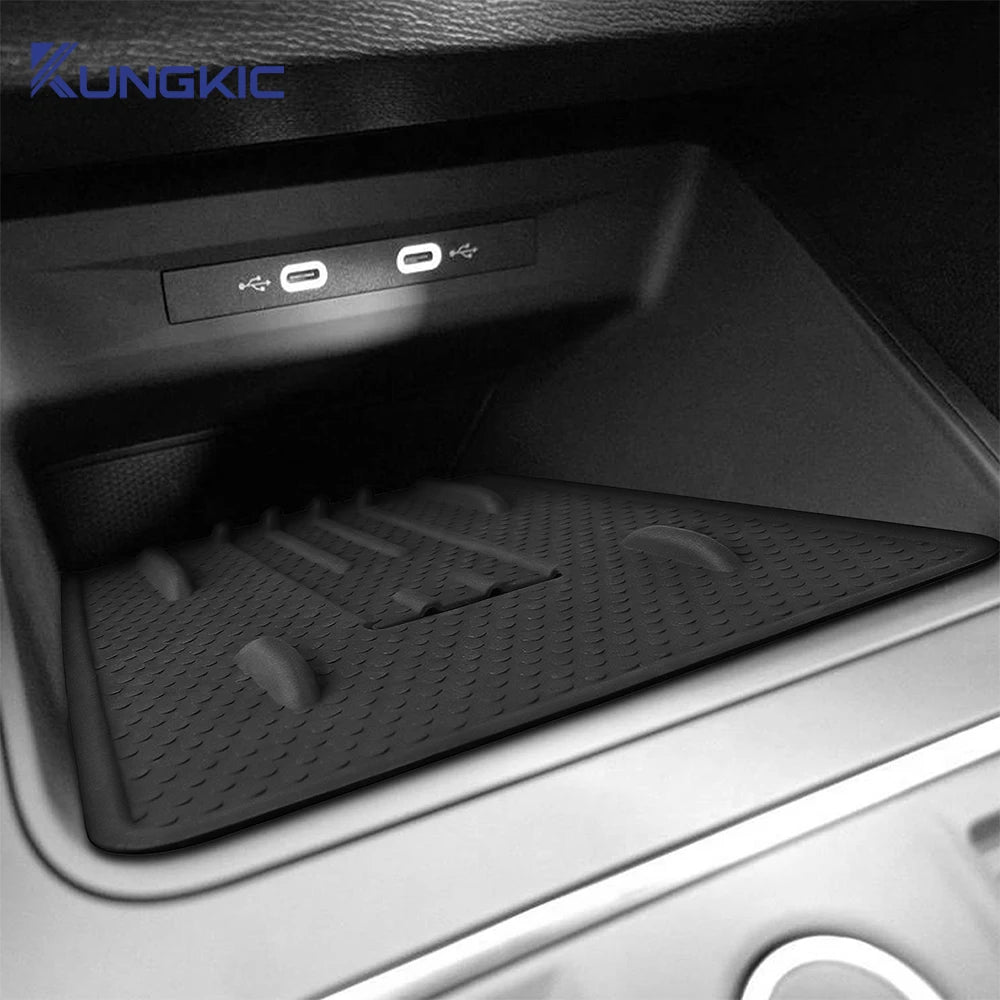 Protect Pad For Seat LEON/Cupra Leon/Cupra Formentor 2025 2026 2027 Car Silicone Wirel close-up view