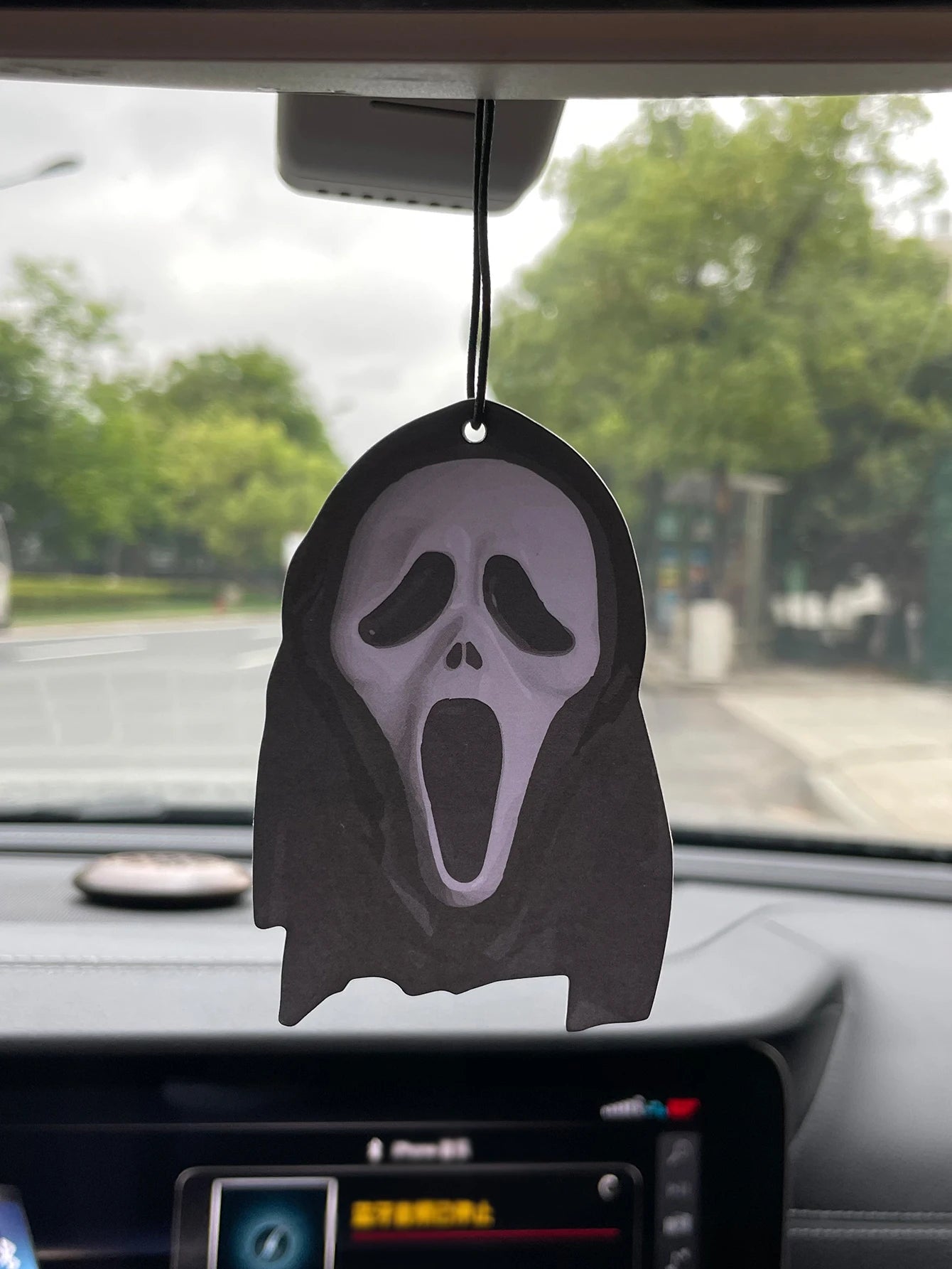 Skull, Hilton Fresh Scent Five-Star Neutral Car Perfume and Non-Toxic Air Freshener |   Natural Essential Oils and Aromatherapy Scent Tablets (Noroili/Grapefruit/Cedar) |   Hanging Type and Dual-Purpose as a Vent Clip |   Lon