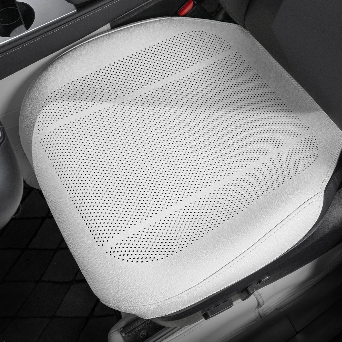 Breathable Leather Car Seat Cover Universal Front Seat Protection Cushion Luxury Car I close-up view