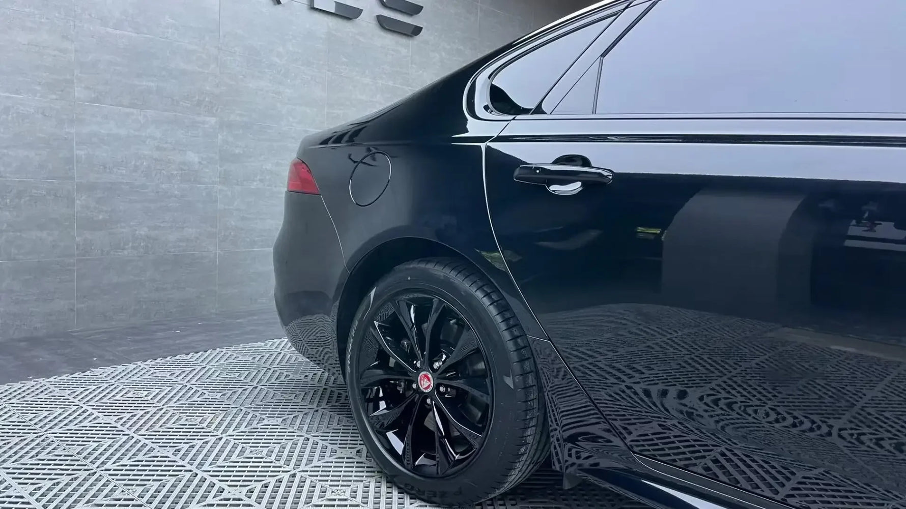 Aomior PET Glossy Black Vinyl Car Wrap | High Gloss Chrome Out Film for Vehicle Roof, lifestyle view