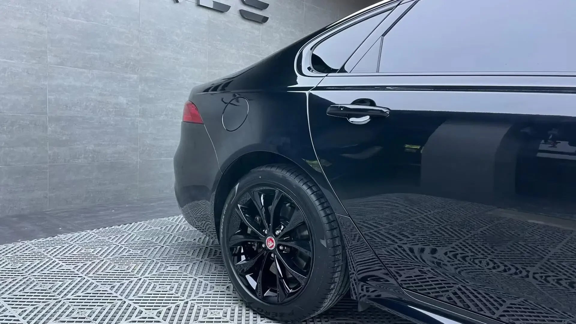 Aomior PET Glossy Black Vinyl Car Wrap | High Gloss Chrome Out Film for Vehicle Roof, lifestyle view
