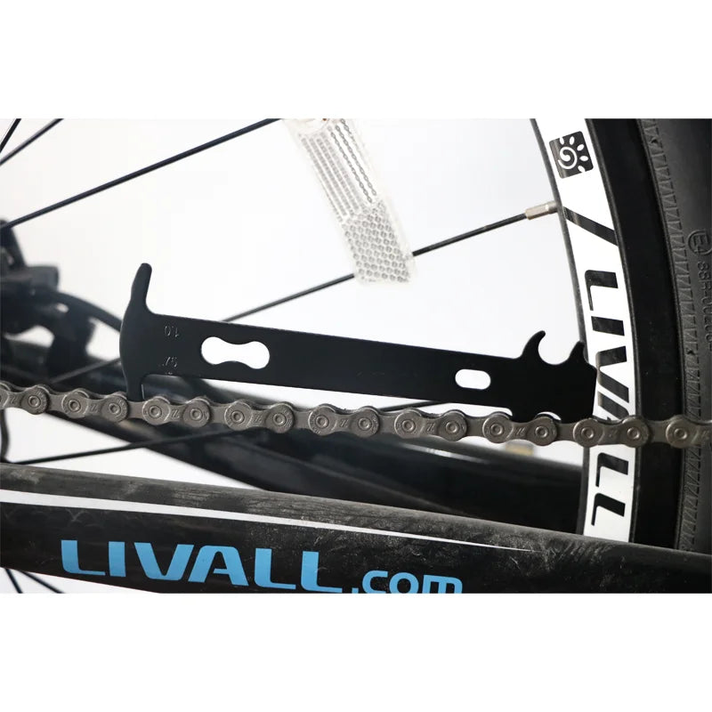 Bicycle Repair Tool Set Chain Wear Checker 6/7/8/9/10/11 Speed Joint Magic Buckle MTB close-up view