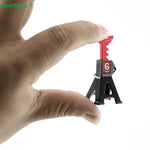 ♥1/10 Scale RC Car Jack Stands – 6T & 3T Mini Metal Jack Stands for RC Crawler Truck A close-up view