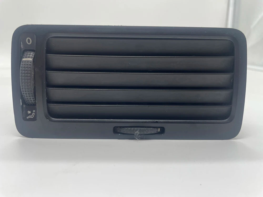 Ruili350 second hand parts instrument air outlet central air-conditioning outlet FOR MK4 golf 4 1J1819710B Dashboard Air Outlet