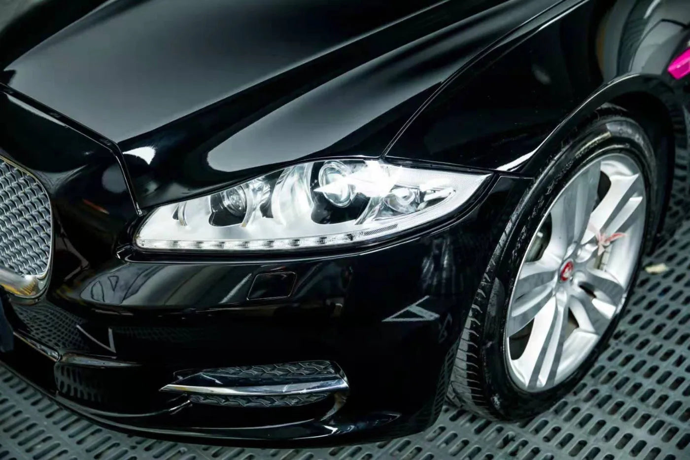 Glossy Black Vinyl Wrap | Self-Adhesive Car Wrapping Foil close-up view